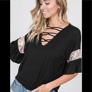 💓Crossed Chest Straps💓- Black Top